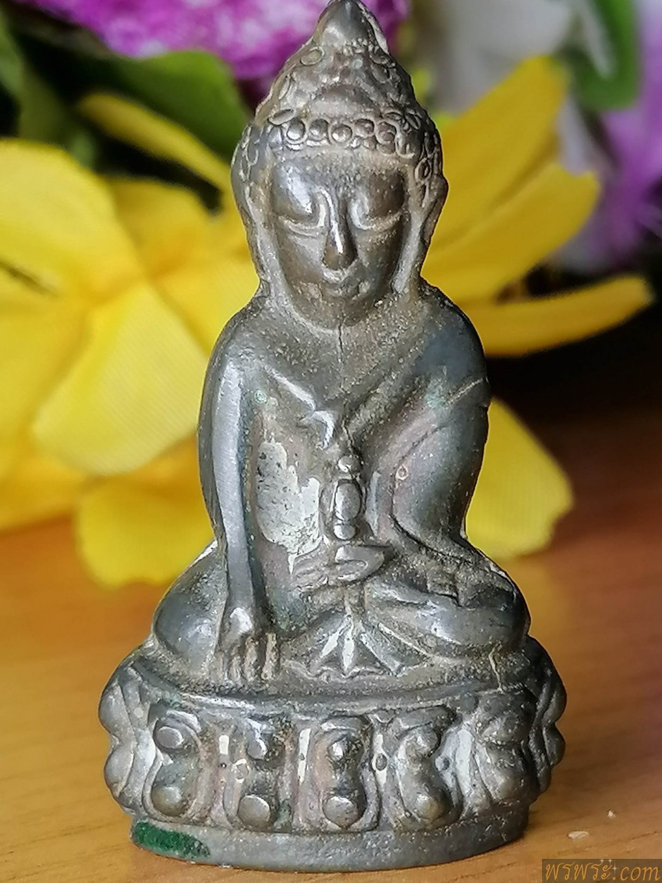 พระกริ่ง เนื้อสัมฤทธิ์เงิน กริ่งดัง ก่อนปี2500