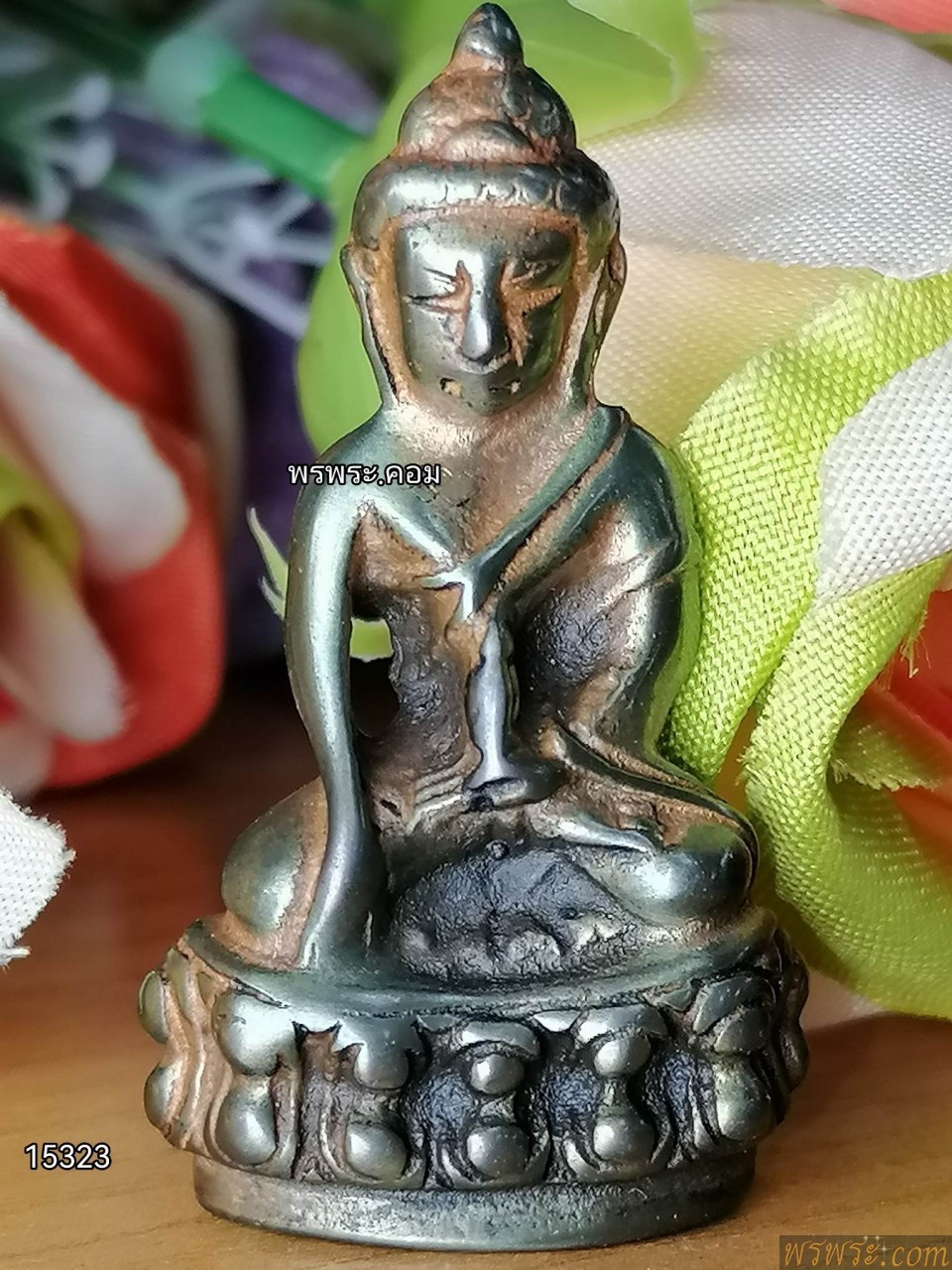 พระกริ่งปวเรศ จารย์เต็มองค์ เนื้อแร่ เมฆสิทธิ์ ก่อนปี2500