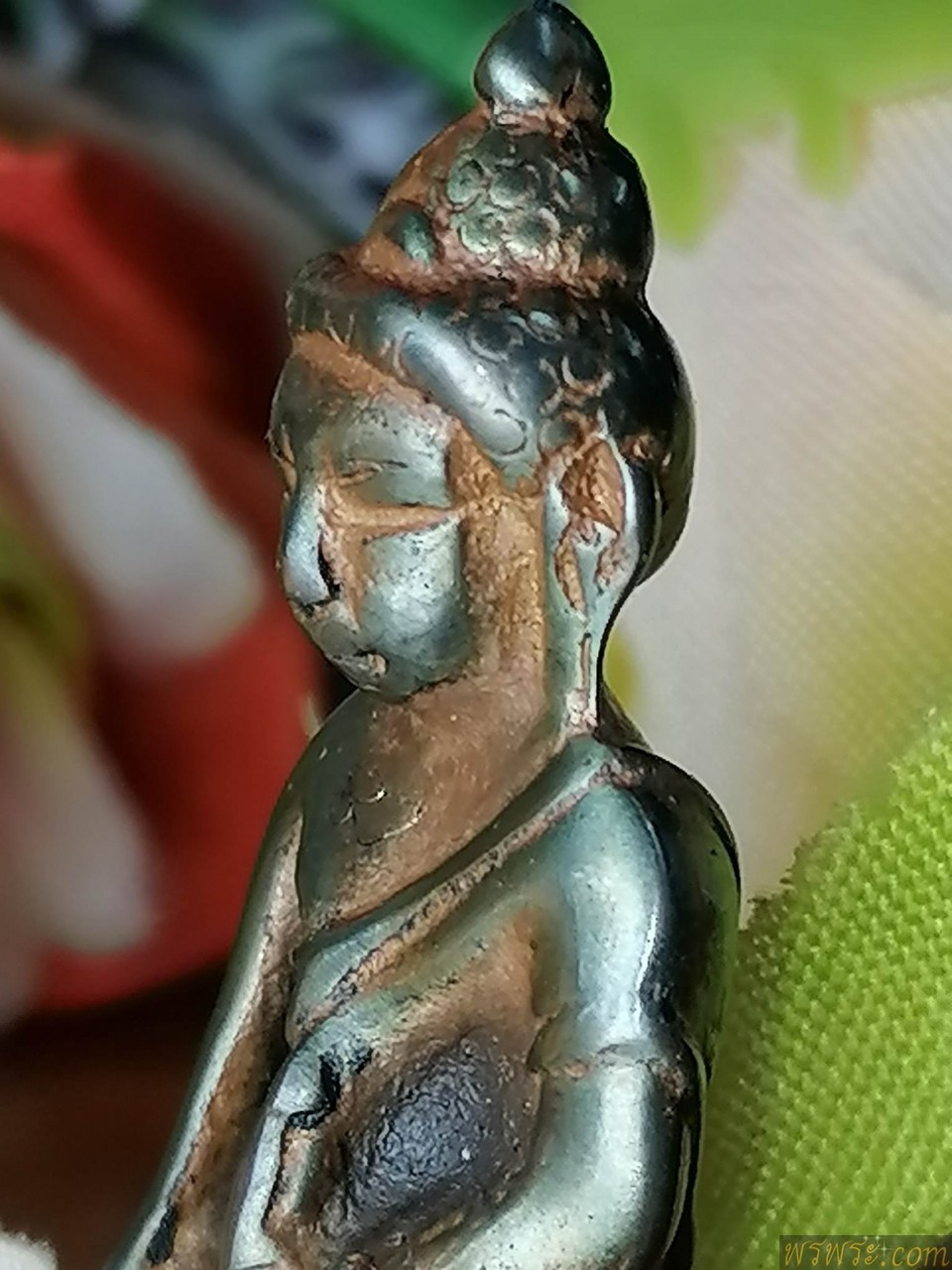 พระกริ่งปวเรศ จารย์เต็มองค์ เนื้อแร่ เมฆสิทธิ์ ก่อนปี2500