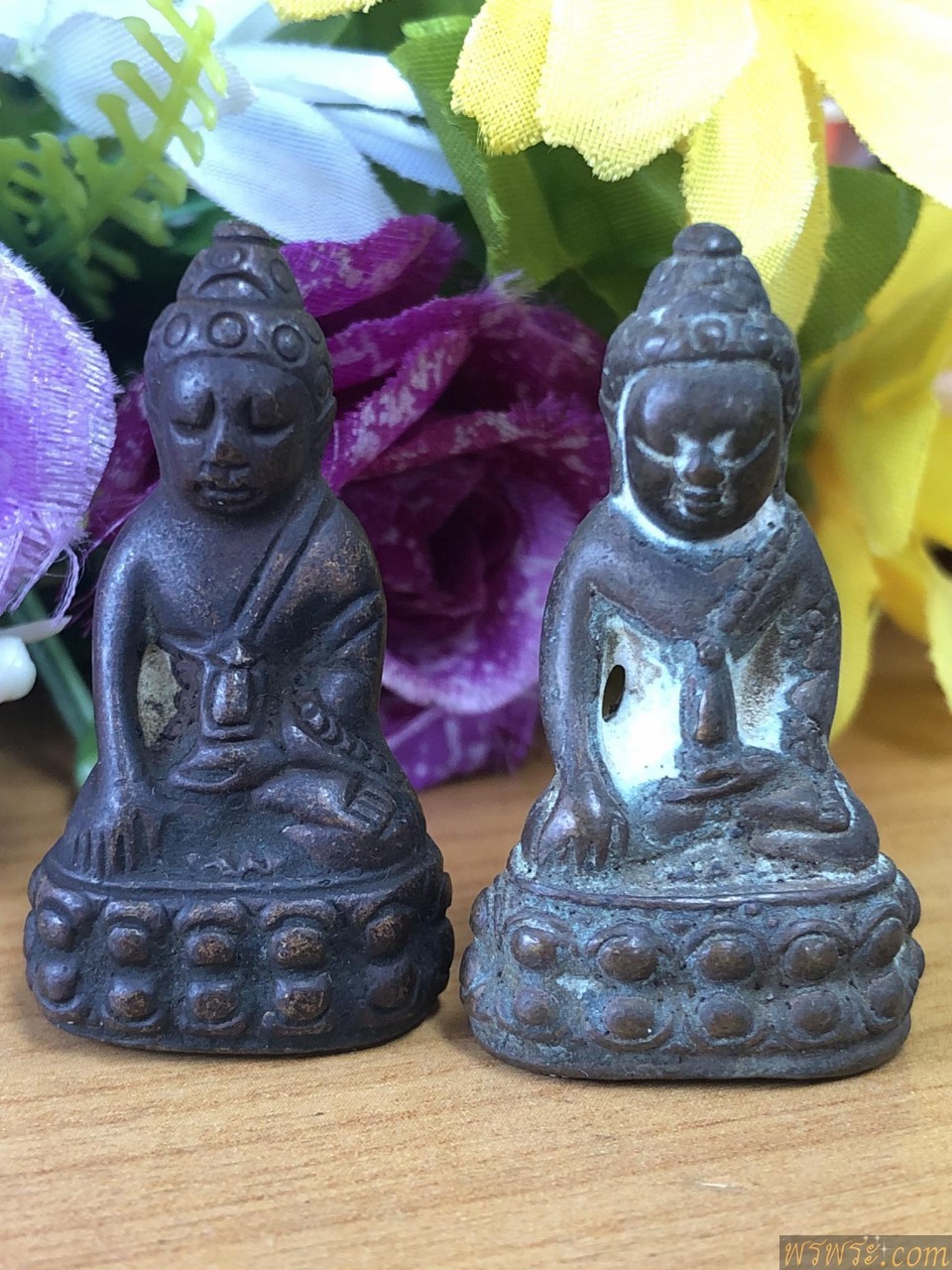 พระกริ่งปวเรศ ก้นครก เนื้อสัมฤทธิ์ กริ่งดัง ก่อนปี2500//2องค์