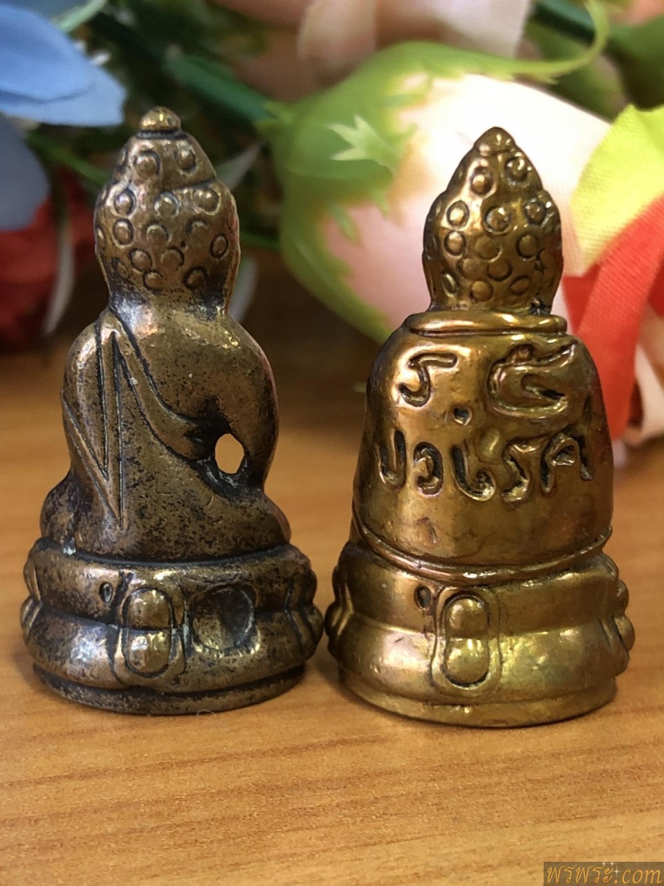 พระกริ่งปวเรศ เนื้อสัมฤทธิ์ กริ่งดัง ก่อนปี2500//2องค์