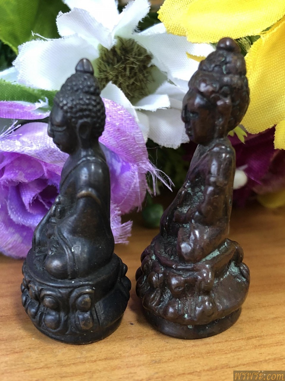 พระกริ่งปวเรศ เนื้อสัมฤทธิ์ กริ่งดัง/ก่อนปี2500//2องค์