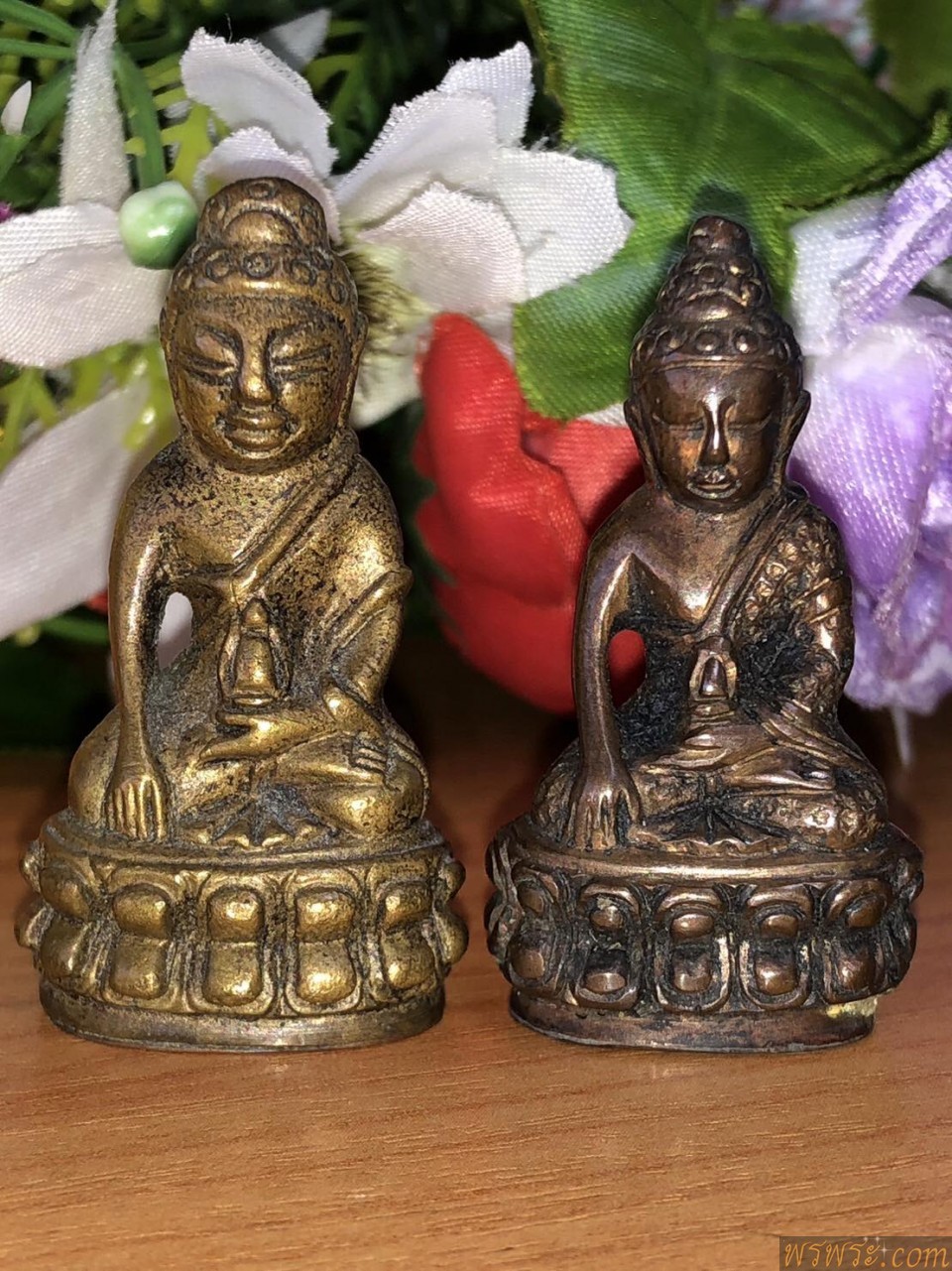 พระกริ่งปวเรศ เนื้อสัมฤทธิ์ กริ่งดัง/2องค์ ปิด องค์ที่2