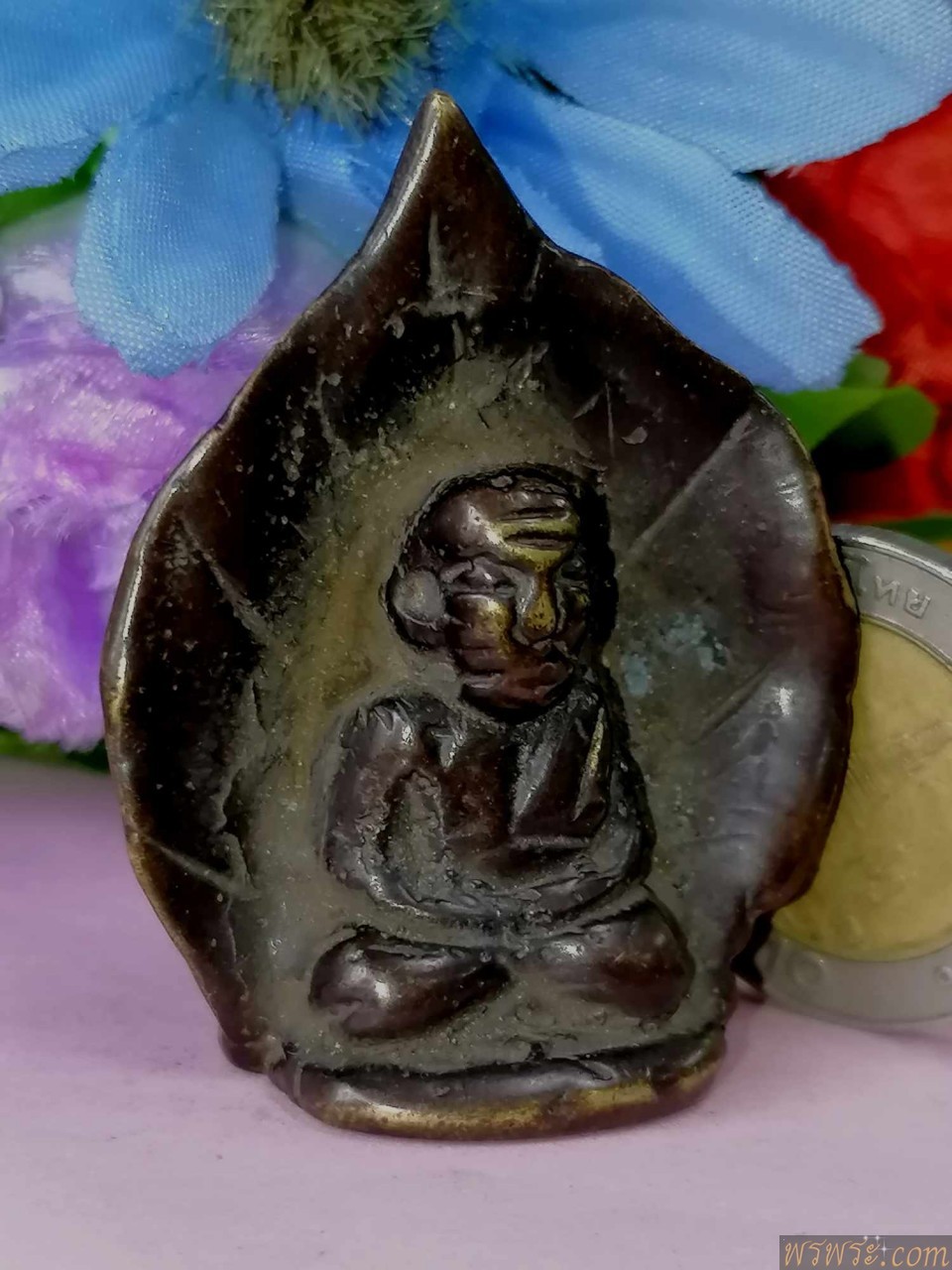 หลวงปู่ทวด๒หน้า ประทับใบโพธิ์ ใต้ฐาน ยันต์ อุ เนื้อสำริด เก่าๆ/พบ1องค์ ณ.วันที่09/05/2567/ลอยองค์  หลวงปู่ทวด สมาธิ  ประทับใบโพธิ์ หลัง หลวงปู่ทวด พิมพ์เตารีด ประทับใบโพธิ์ ใต้ฐาน ยันต์ อุ