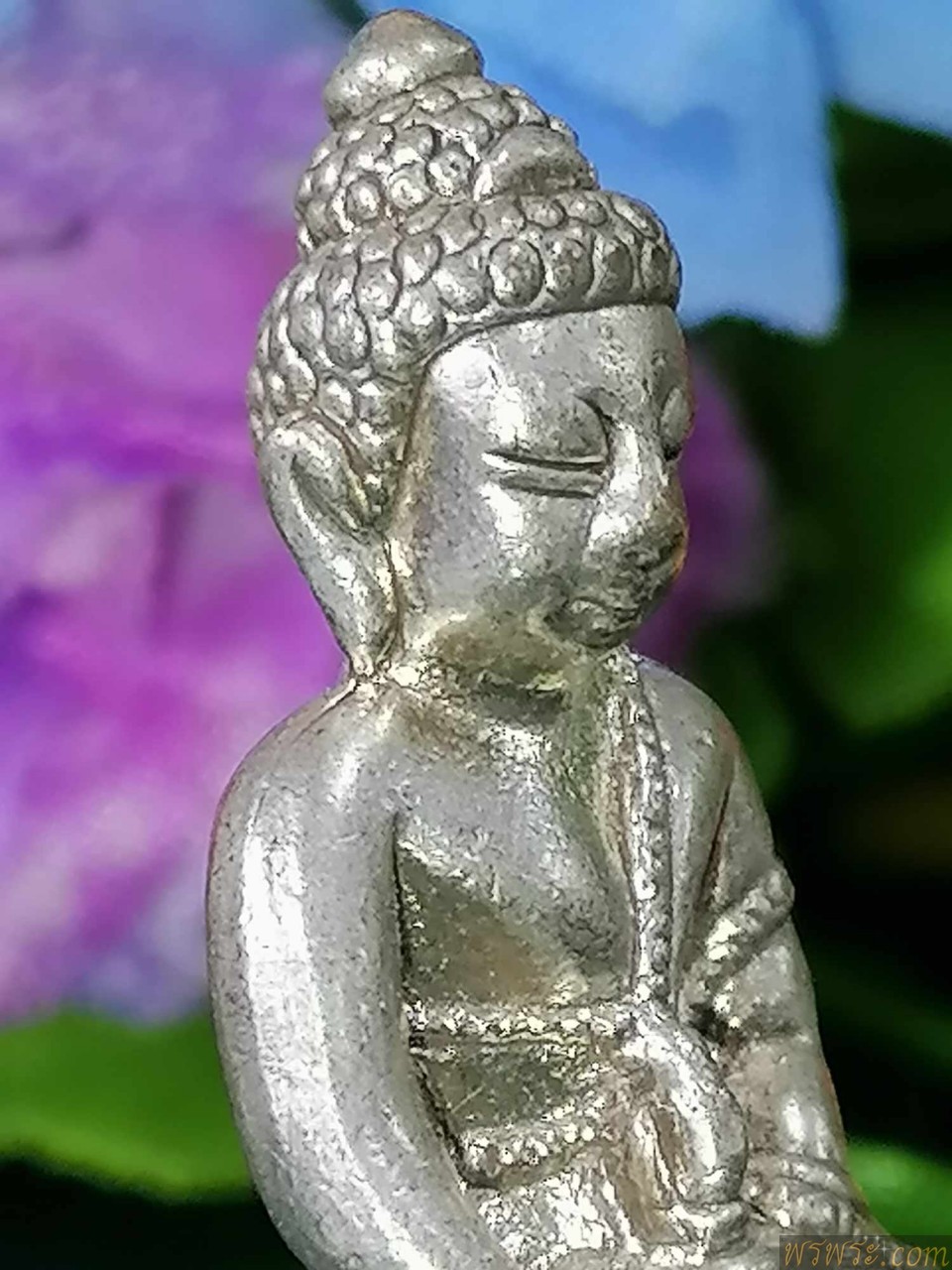 พระกริ่ง เจริญพร ๘๘ หลวงปู่บัว ถามโก เนื้อสำริด กริ่งดัง ๖๑๙