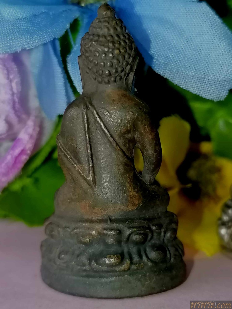 พระกริ่ง เนื้อสำริด กริ่งดัง