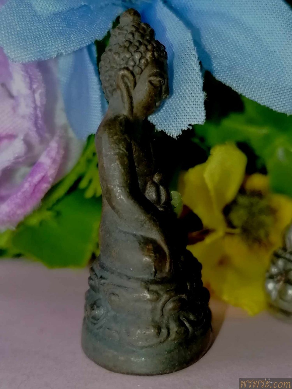 พระกริ่ง เนื้อสำริด กริ่งดัง