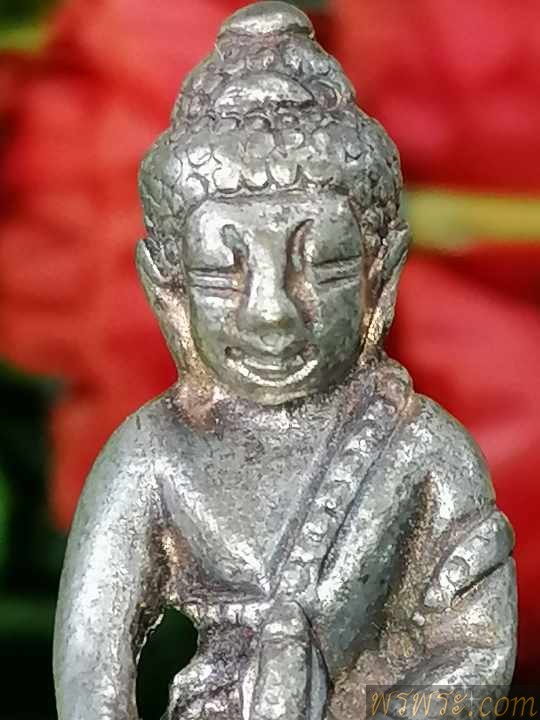 พระกริ่ง เนื้อสำริด กริ่งดัง ๑๓๓
