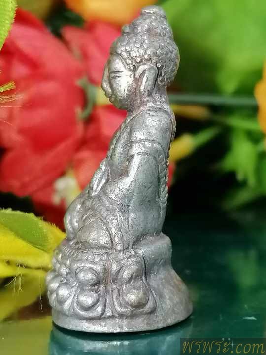 พระกริ่ง เนื้อสำริด กริ่งดัง ๑๓๓