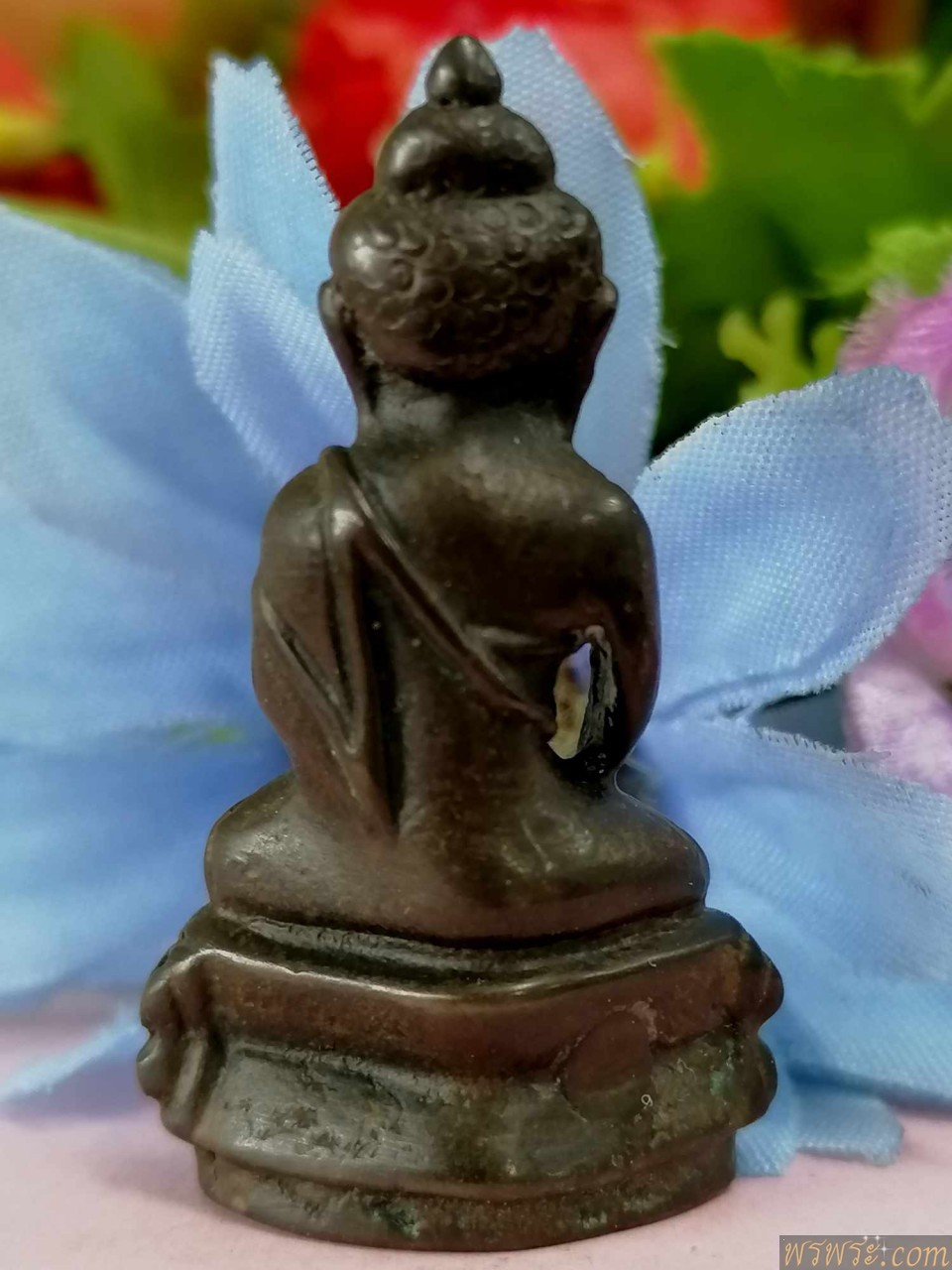 พระกริ่งปวเรศ เนื้อสำริด กริ่งดัง ก่อนปี2500 Phra Kring Pawaret，青铜材质，响亮的铃声。 Phra Kring Pawaret, qīngtóng cáizhì, xiǎngliàng de língshēng.พระกริ่งปวเรศ เนื้อสำริด กริ่งดัง