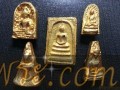 湿Benjapakee后金佛寺Khru。พระสมเด็จ หลังครุต เบญจภาคี เปียกทองPhra Khru after the wet Benjapakee gold.